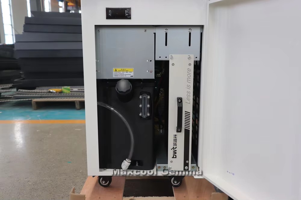 경제적인 6kw CNC 1530 파이버 레이저 철강 절 - Industrial Fiber Laser Cutting Machine 리뷰 및 가격