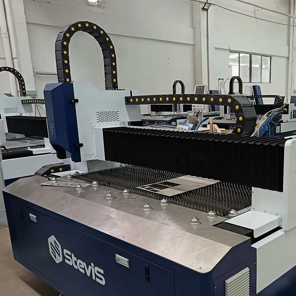 경제적인 6kw CNC 1530 파이버 레이저 철강 절 - Industrial Fiber Laser Cutting Machine 리뷰 및 가격