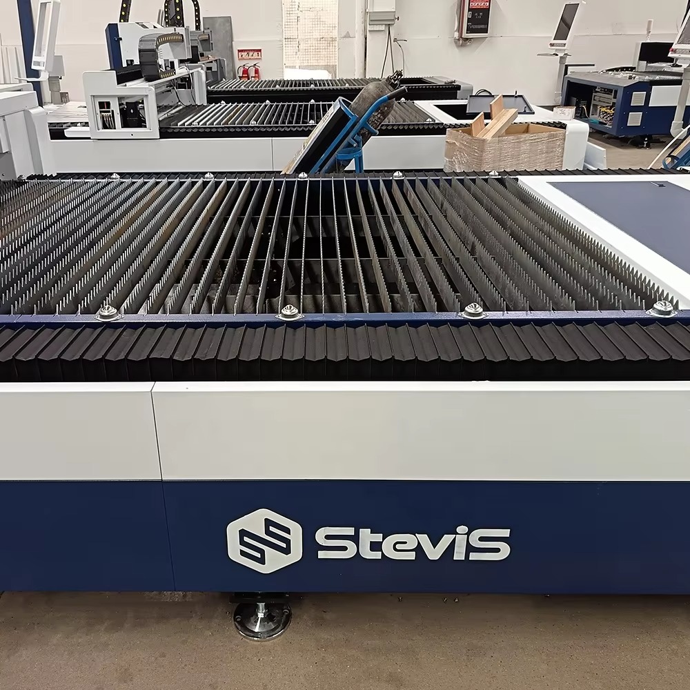 경제적인 6kw CNC 1530 파이버 레이저 철강 절 - Industrial Fiber Laser Cutting Machine 리뷰 및 가격