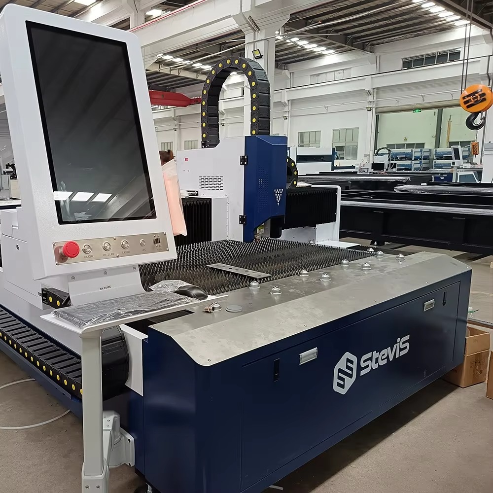 경제적인 6kw CNC 1530 파이버 레이저 철강 절 - Industrial Fiber Laser Cutting Machine 리뷰 및 가격